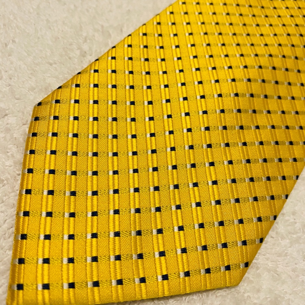 Brand New Super Trendy Tie By KISS TIES